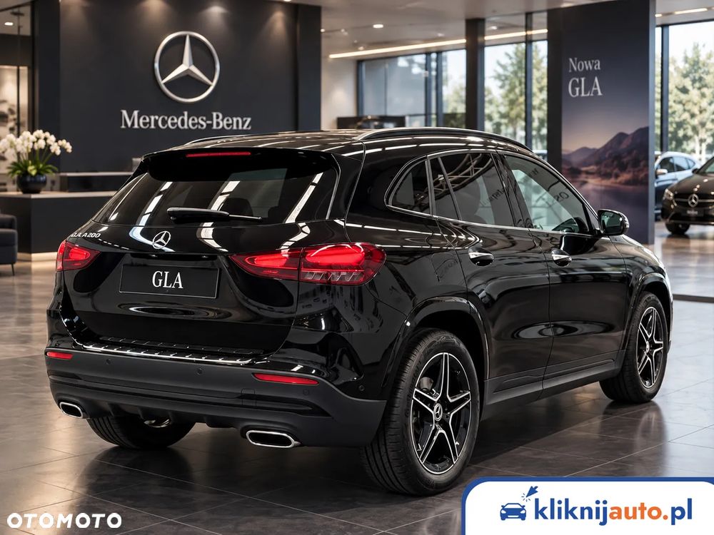 Mercedes-Benz GLA 200 AMG Line - 3