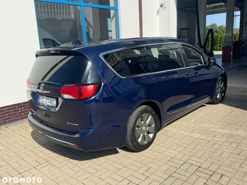 Chrysler Pacifica - 3