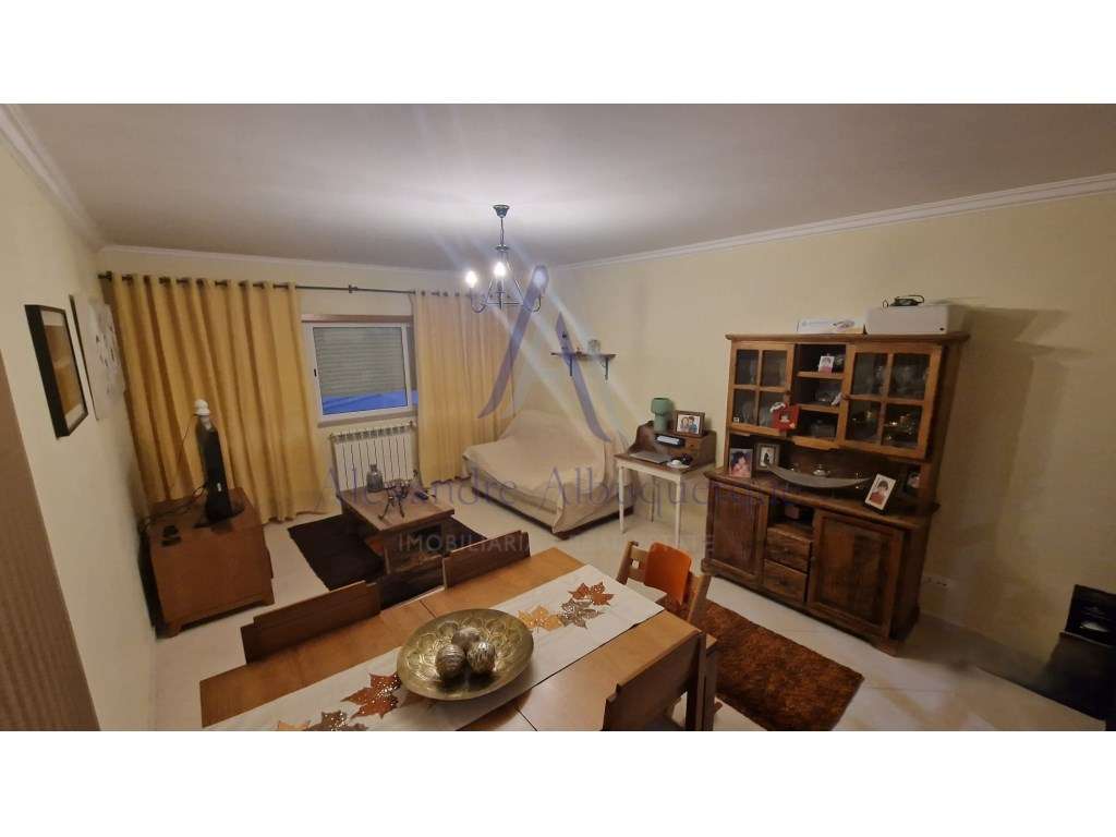 Apartamento T2 com lugar de Garagem e Elevador - Grande imagem: 5/27