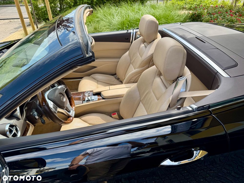 Mercedes-Benz SL 500 BlueEff - 25