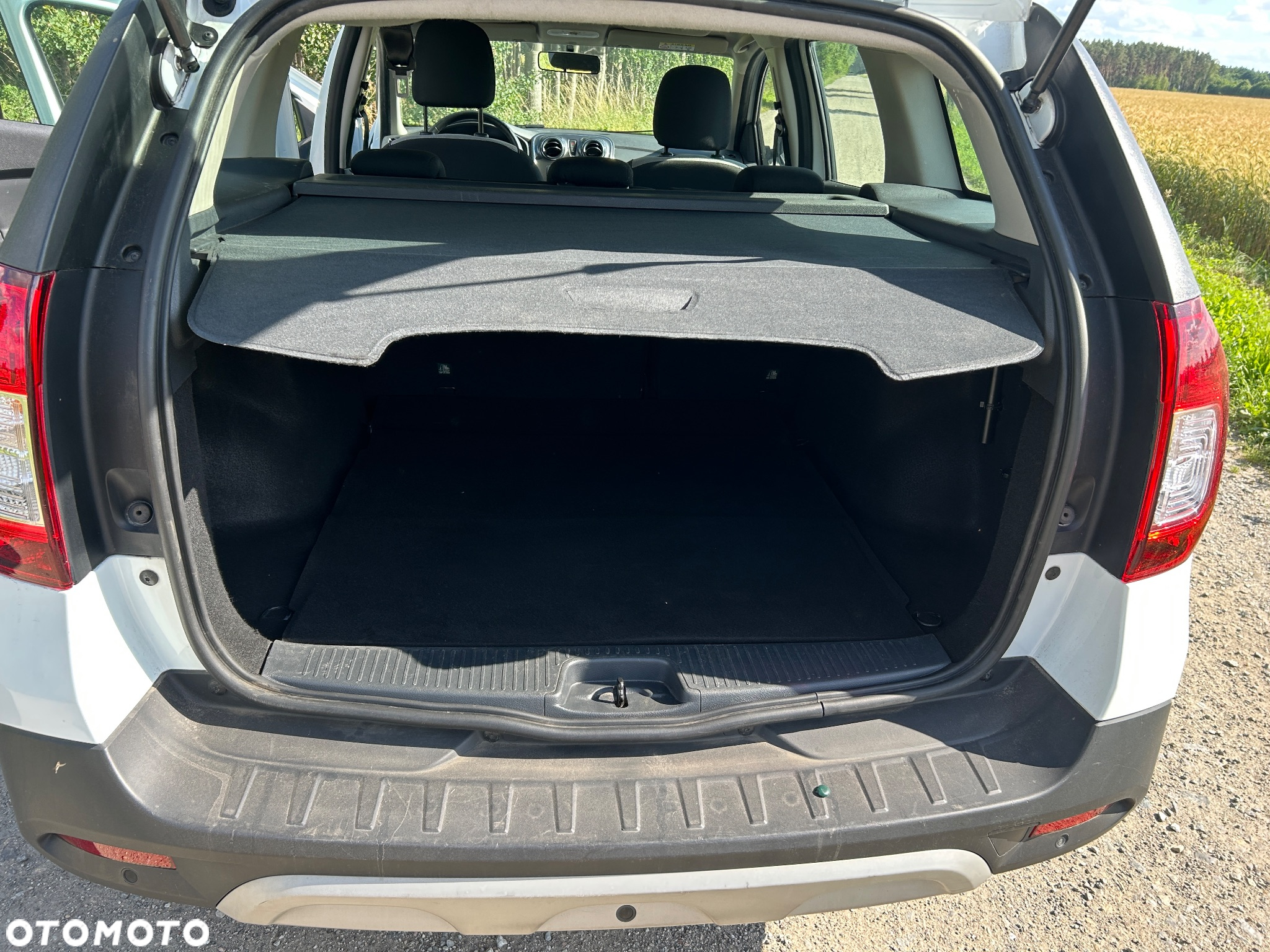 Dacia Logan MCV TCe 100 Stepway - 13