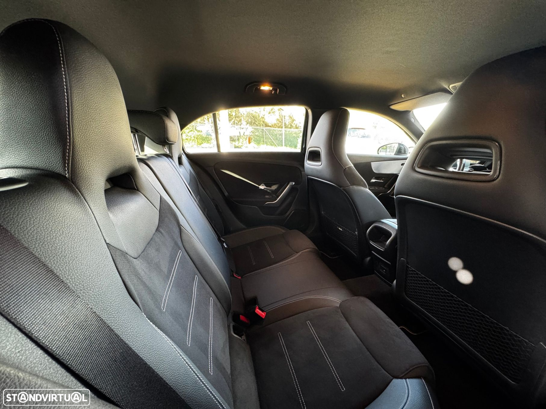 Mercedes-Benz A 250 e AMG Line - 28