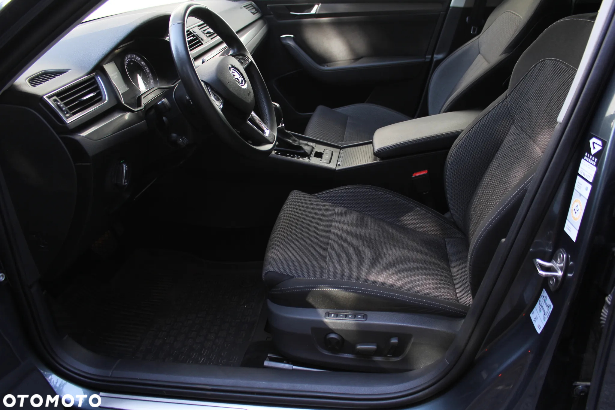 Skoda Superb 2.0 TDI DSG Ambition - 18