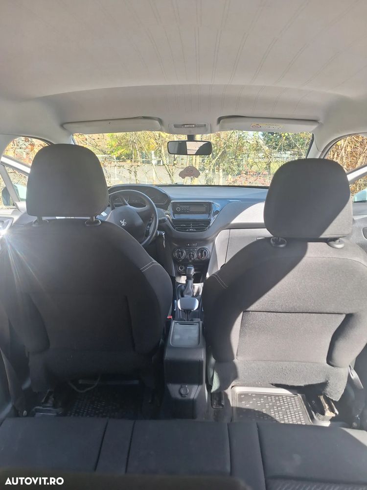 Peugeot 2008 - 6