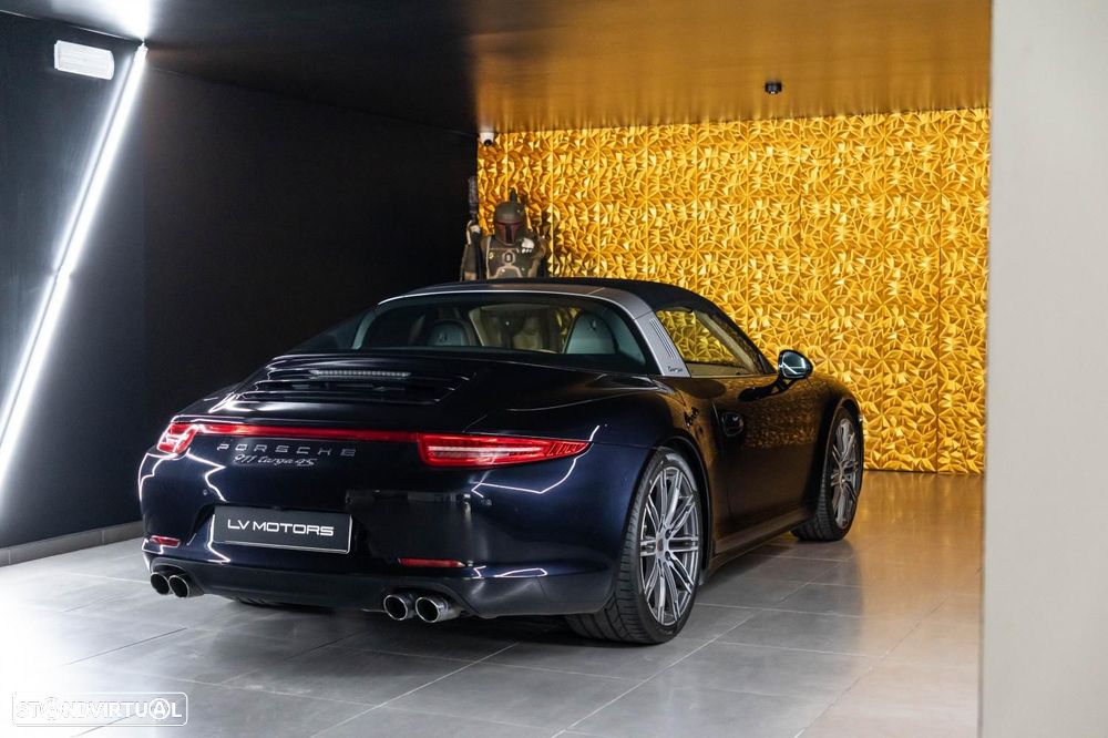 Porsche 911 Série F - 21