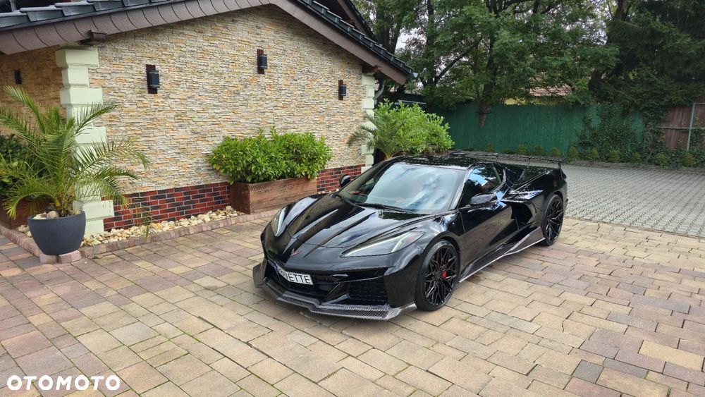 Chevrolet Corvette - 4