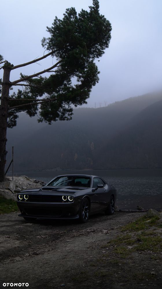 Dodge Challenger - 7