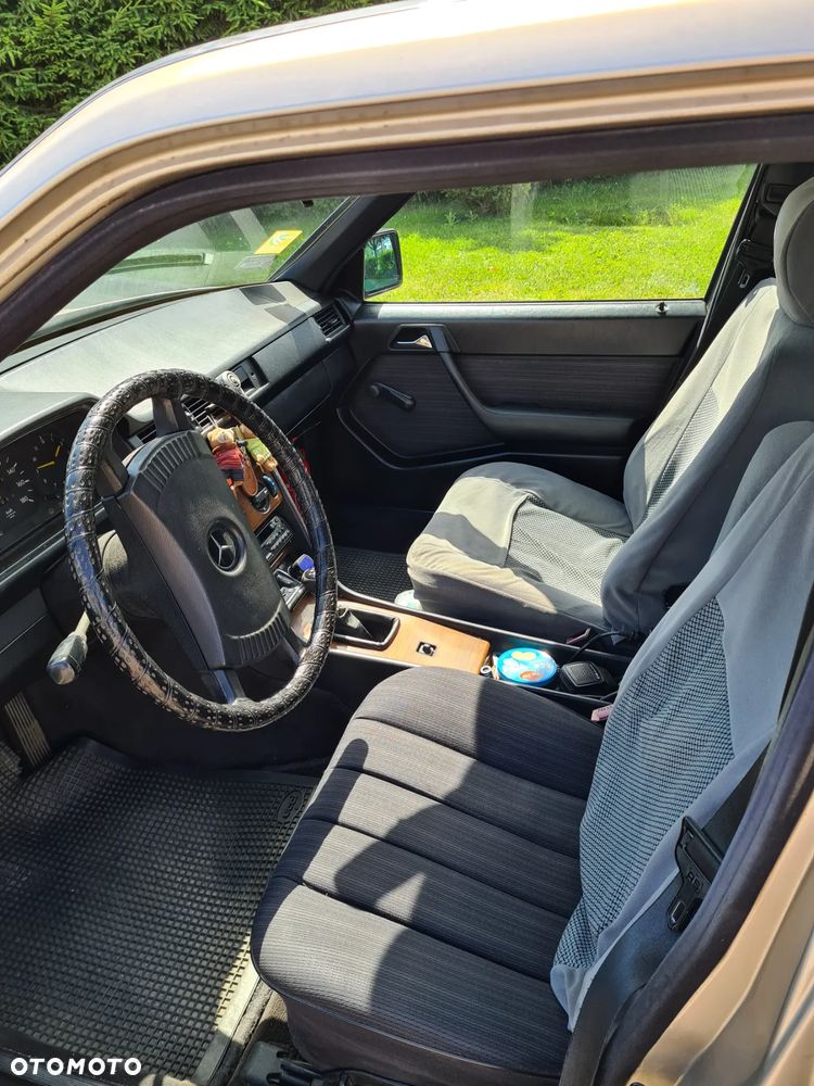 Mercedes-Benz W124 (1984-1993) - 9