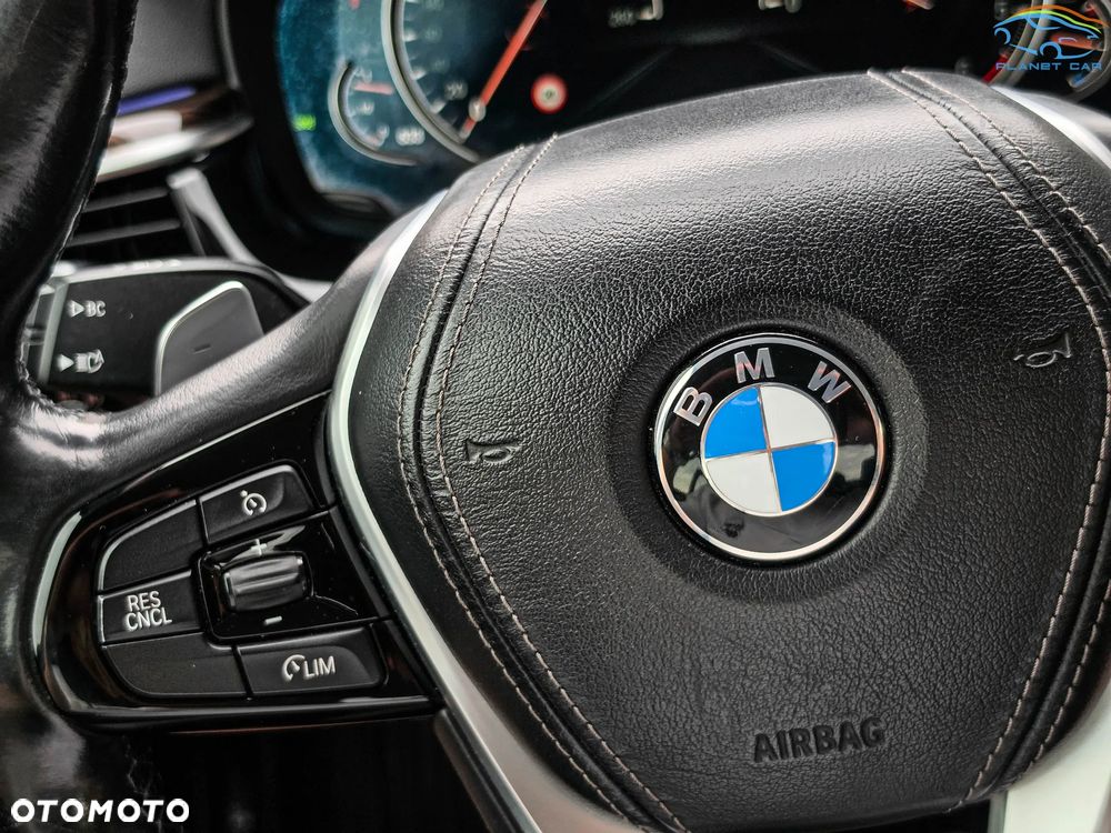 BMW Seria 5 520d xDrive Sport Line - 24