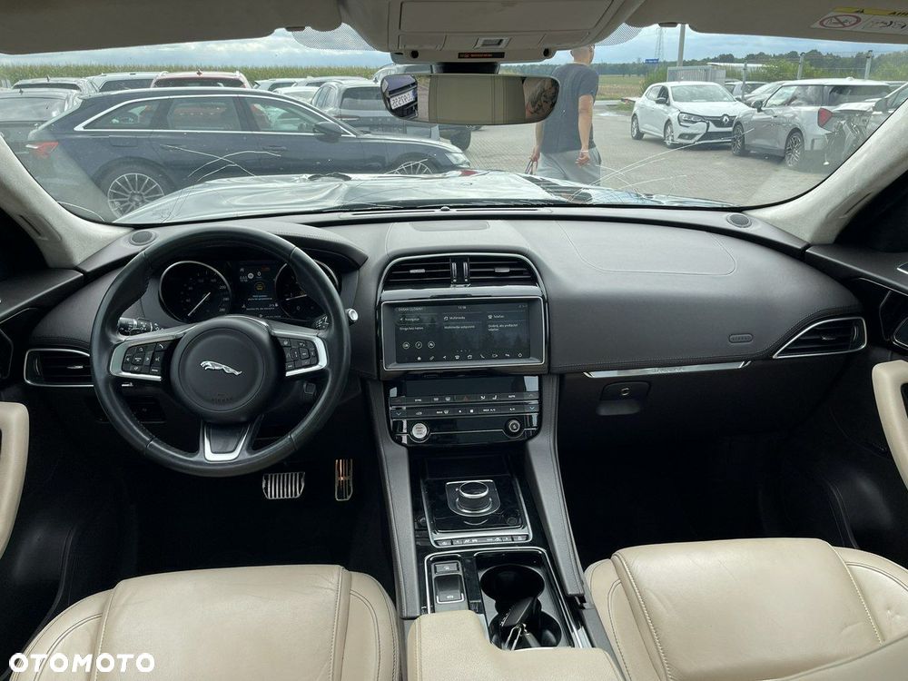 Jaguar F-Pace 2.0 i4D AWD Prestige - 8