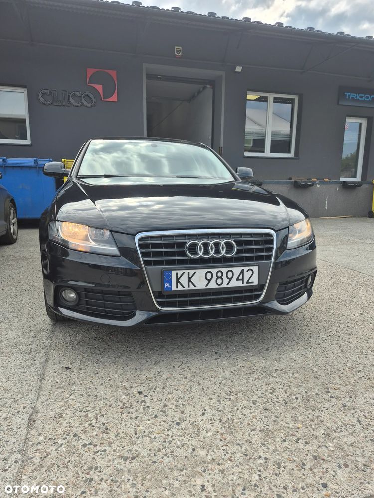 Audi A4 Limousine - 14