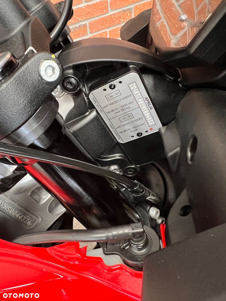 Aprilia Tuono - 12