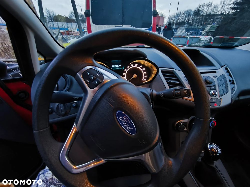 Ford Fiesta 1.25 Silver X - 18