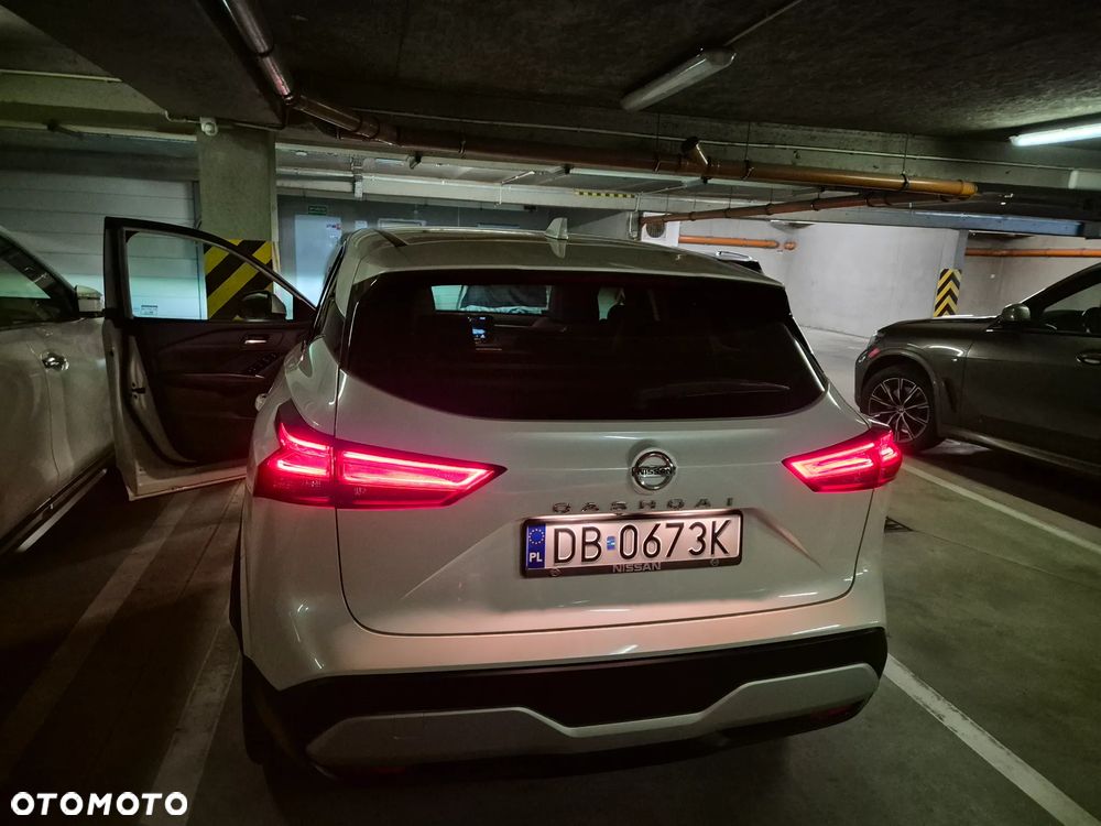 Nissan Qashqai 1.3 DIG-T N-CONNECTA - 22