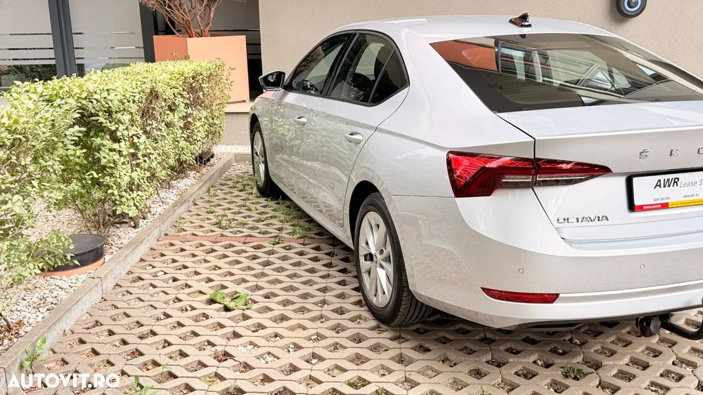 Skoda Octavia 2.0 TDI DSG Ambition - 5