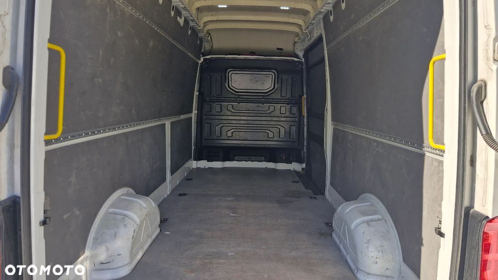Volkswagen Crafter - 8