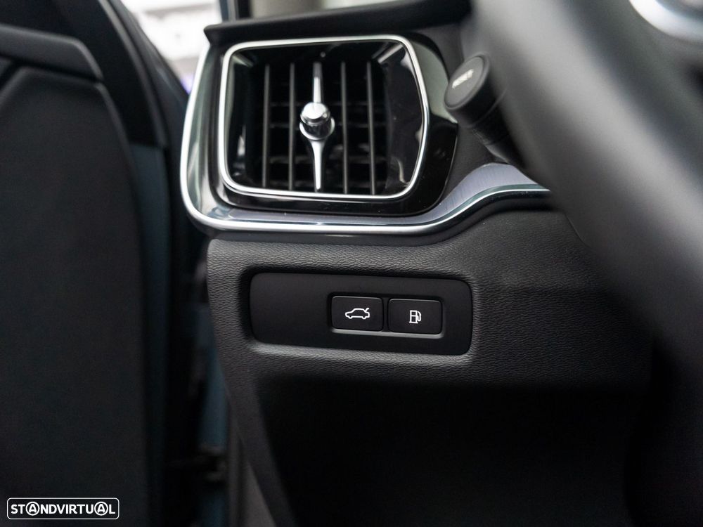Volvo V60 2.0 T6 AWD TE Essential - 21