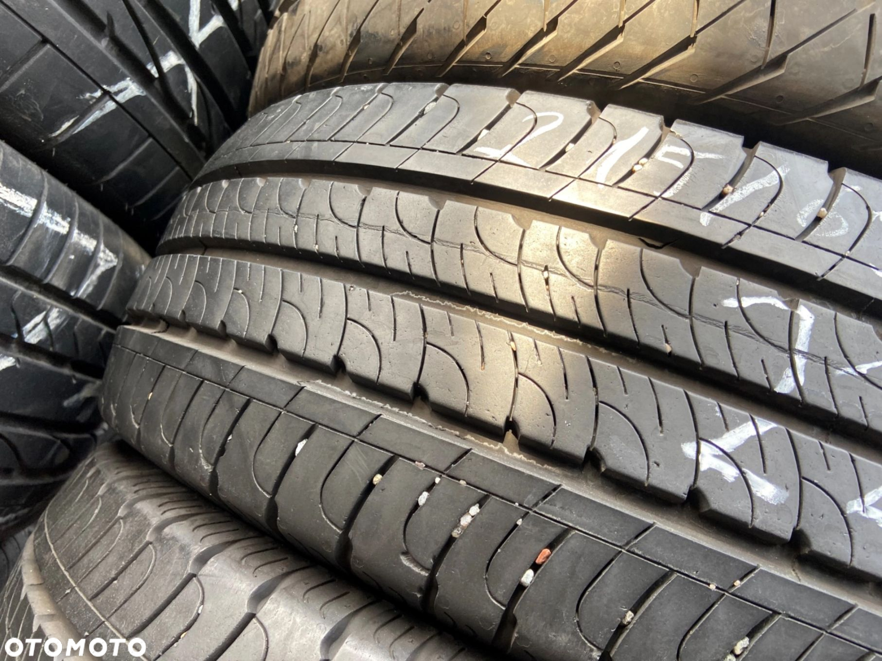 215/65/16C Goodyear EfficientGrip_7mm_2szt_(224) - 3
