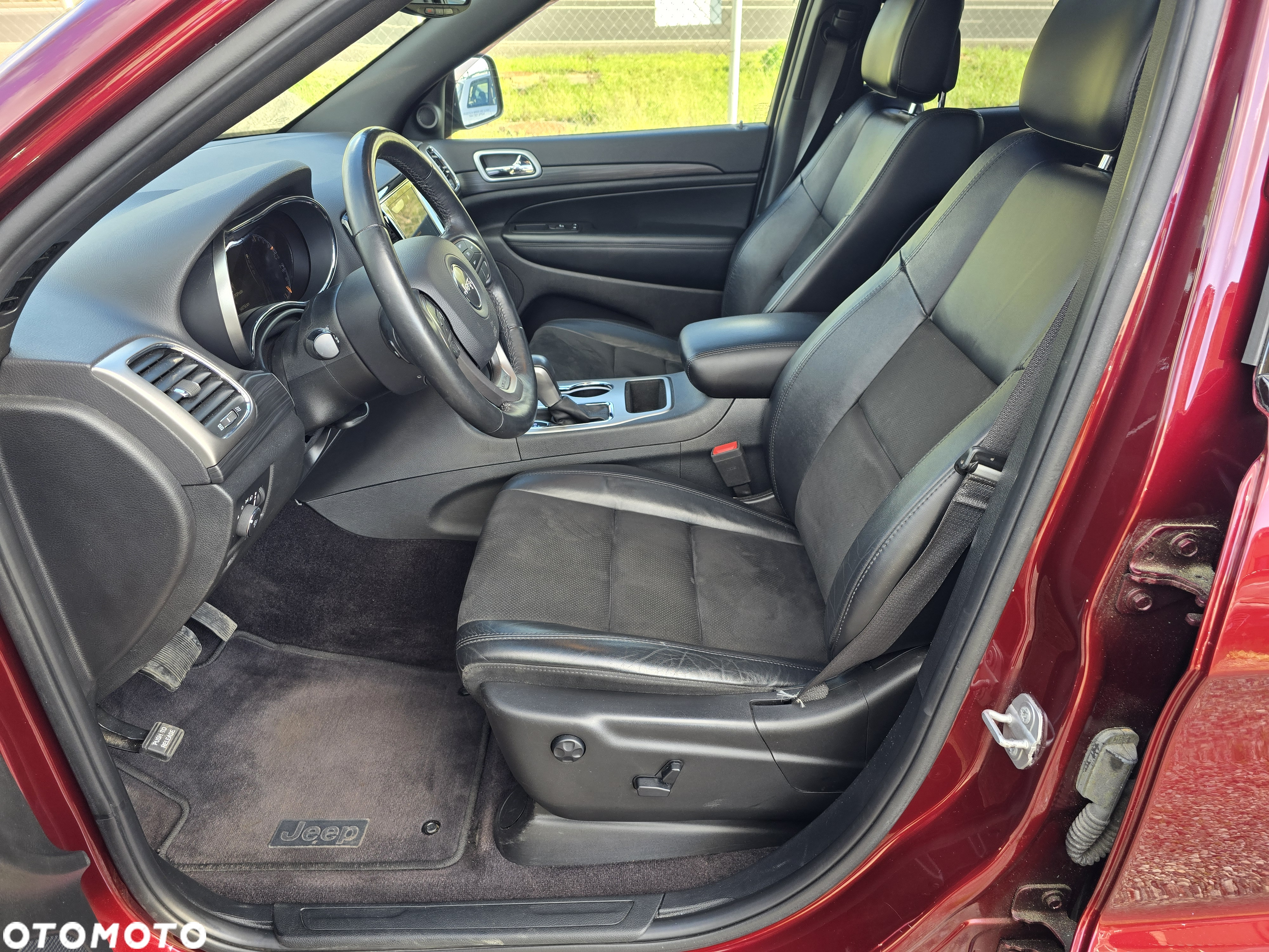 Jeep Grand Cherokee - 28