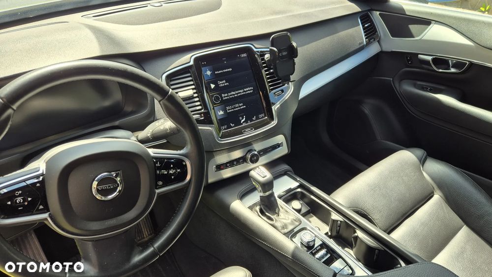 Volvo XC 90 B5 D AWD Momentum - 8