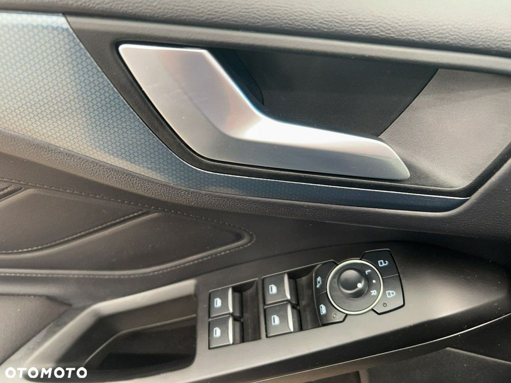 Ford Focus - 13