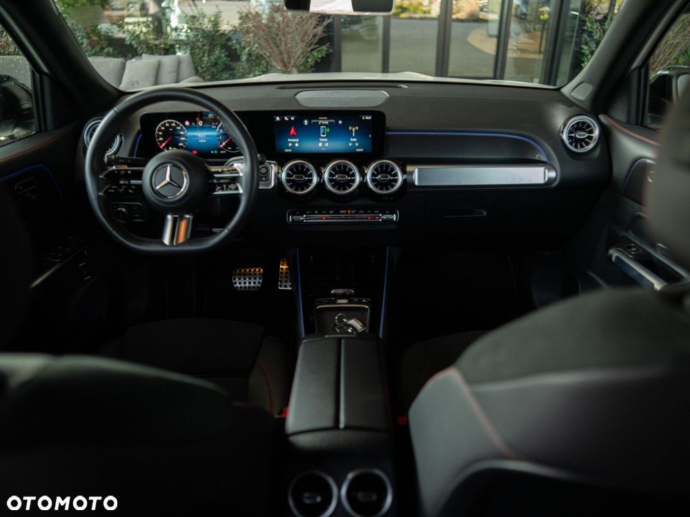 Mercedes-Benz GLB 220 mHEV 4-Matic AMG Line 8G-DCT - 17
