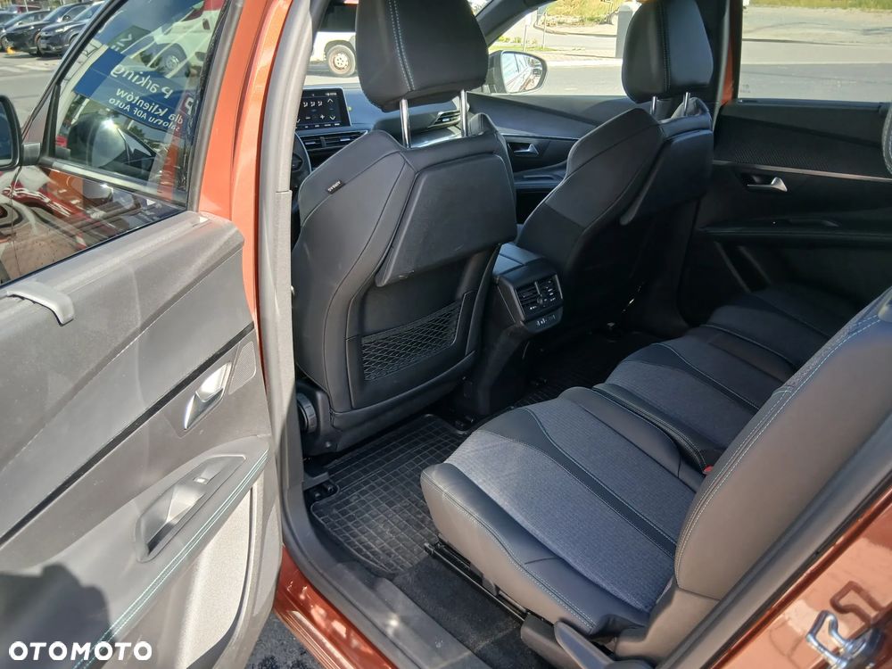 Peugeot 5008 1.2 PureTech mHEV Allure Pack S&S e-DCS6 - 16