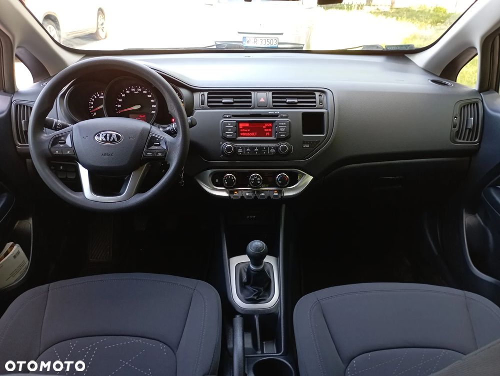 Kia Rio 1.2 M - 8