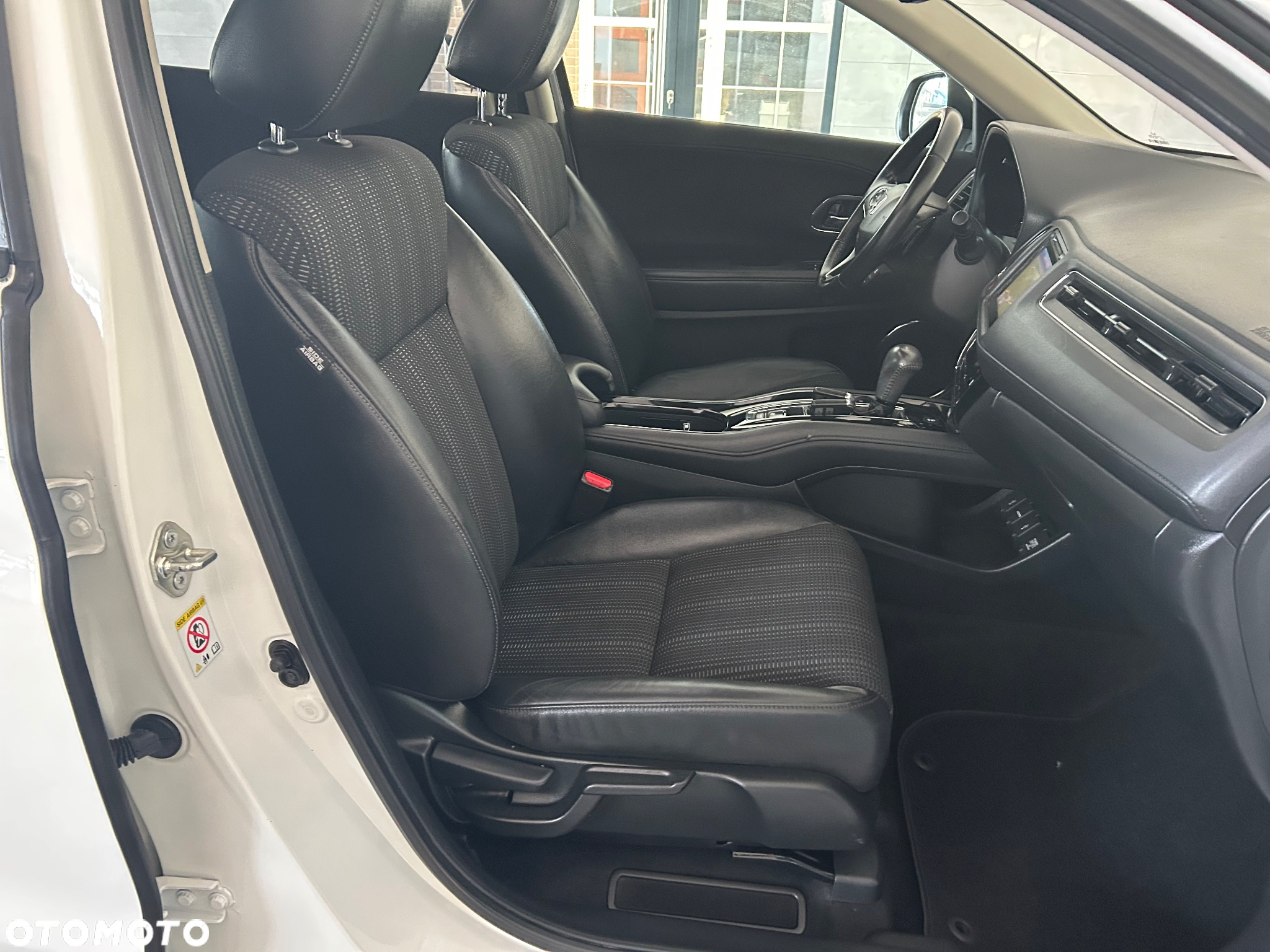 Honda HR-V 1.5 Elegance (ADAS/Honda Connect+) CVT - 31