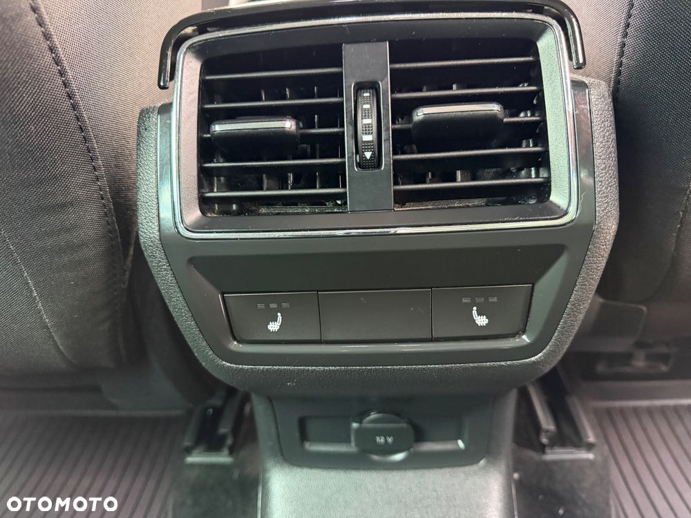 Skoda Karoq 2.0 TDI SCR 4x4 Style DSG - 34