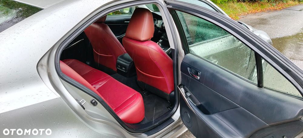 Lexus IS 200t F Impression - 8
