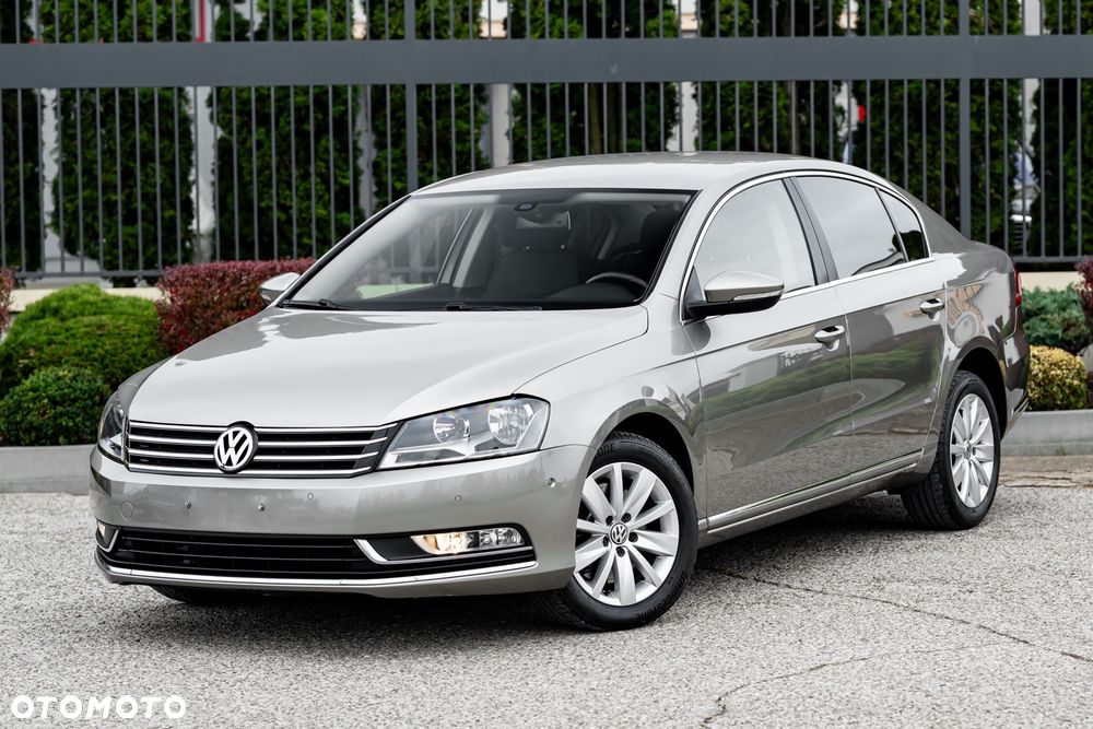 Volkswagen Passat 2.0 Blue TDI SCR Highline - 4
