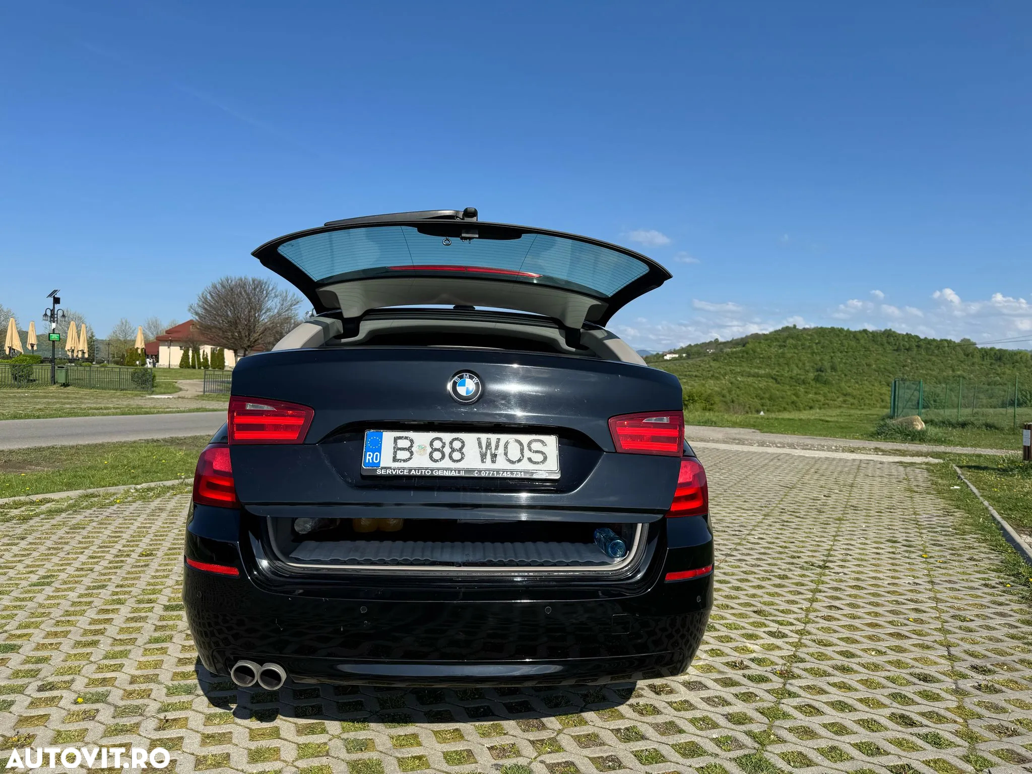 BMW Seria 5 525d Touring Aut. - 8