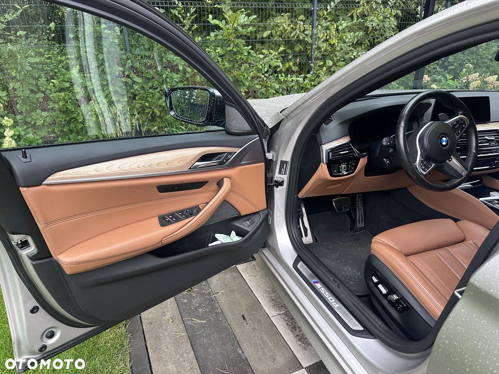 BMW Seria 5 M550d xDrive - 12