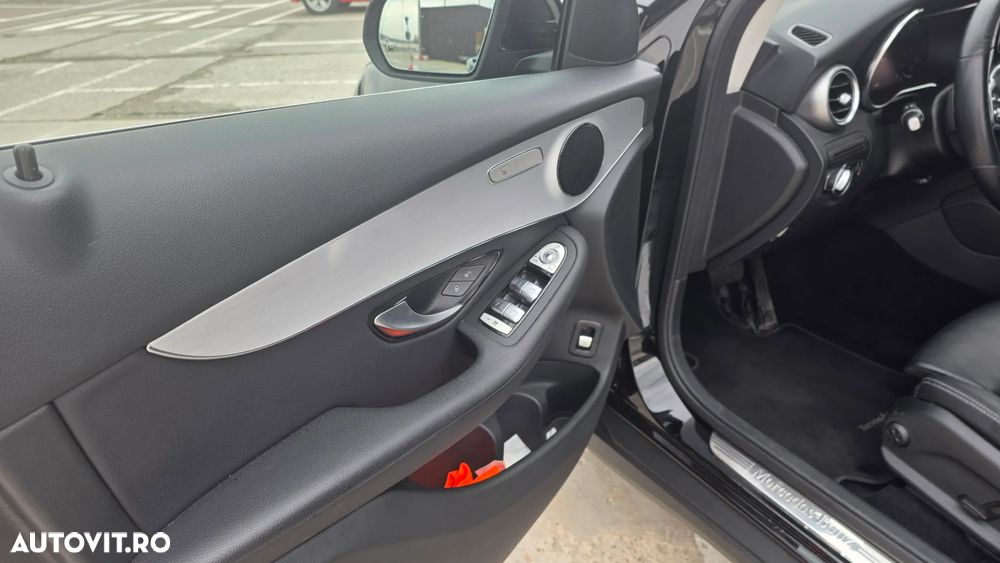 Mercedes-Benz GLC 220 d 4MATIC 9G-TRONIC - 32