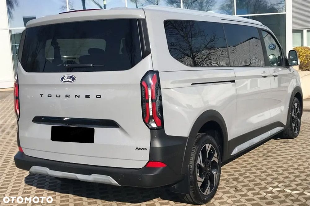 Ford Tourneo Custom - 6