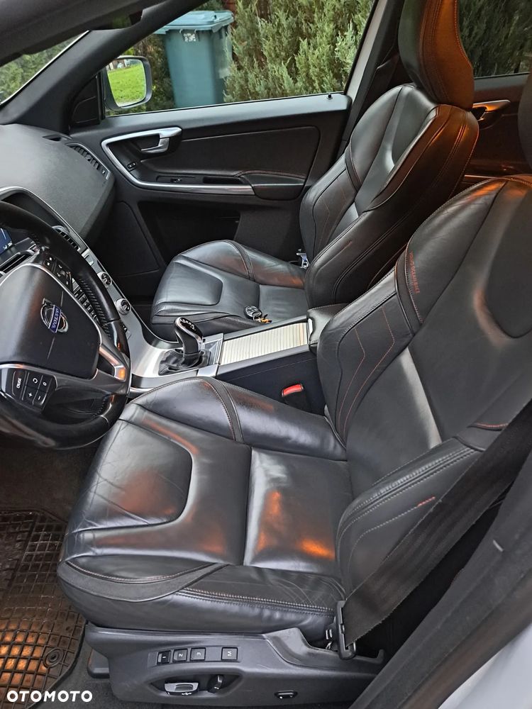 Volvo XC 60 D4 AWD Ocean Race - 17