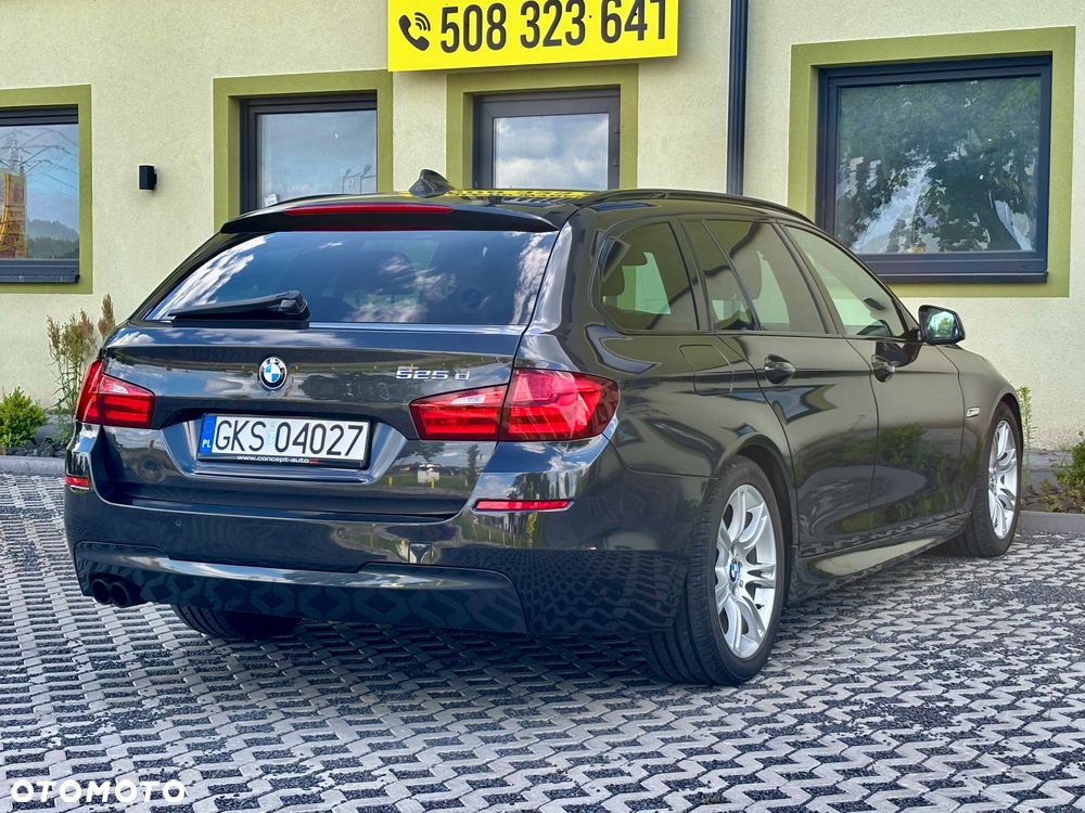 BMW Seria 5 525d Touring Sport-Aut - 11