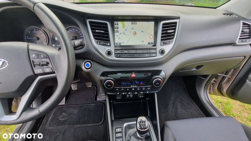 Hyundai Tucson blue 1.7 CRDi 2WD Passion Plus - 17