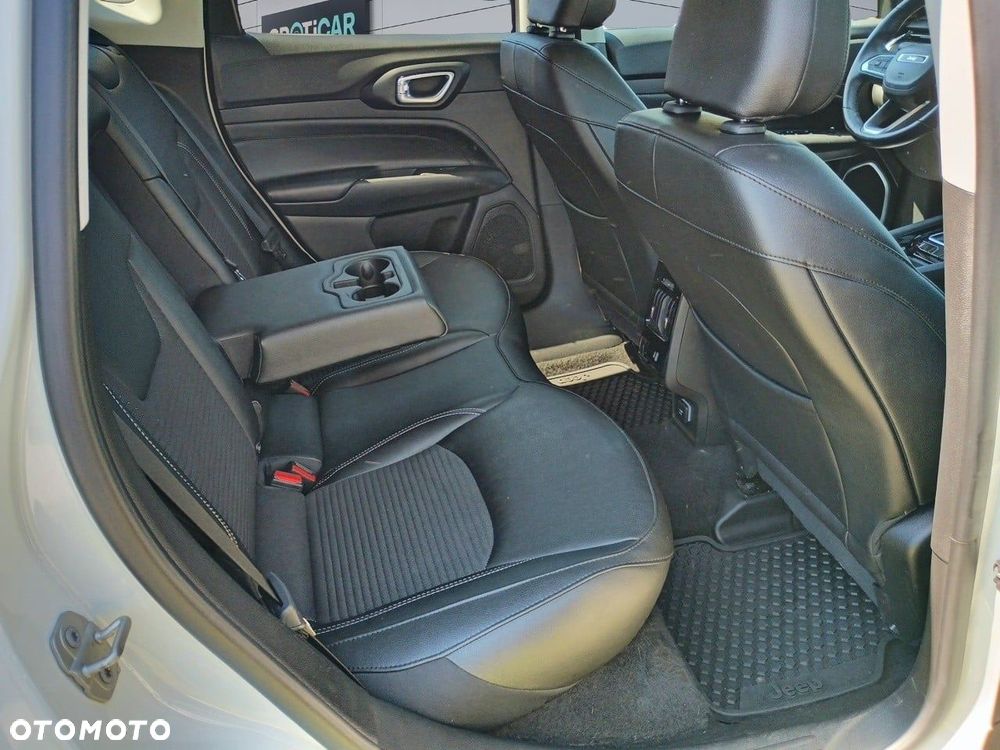 Jeep Compass - 18