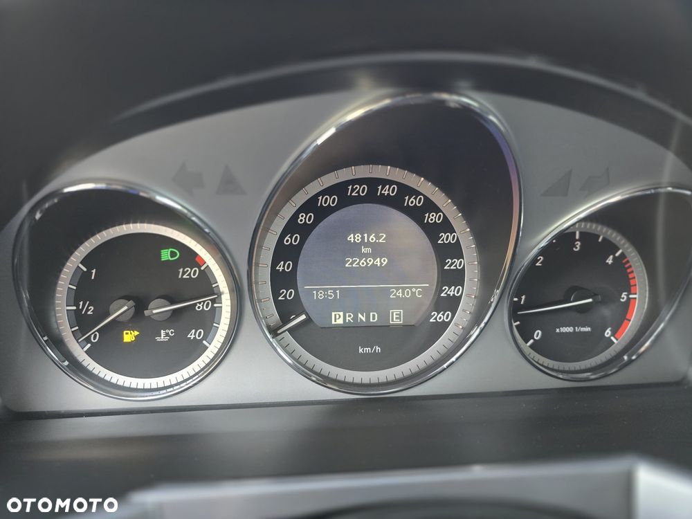 Mercedes-Benz GLK - 28