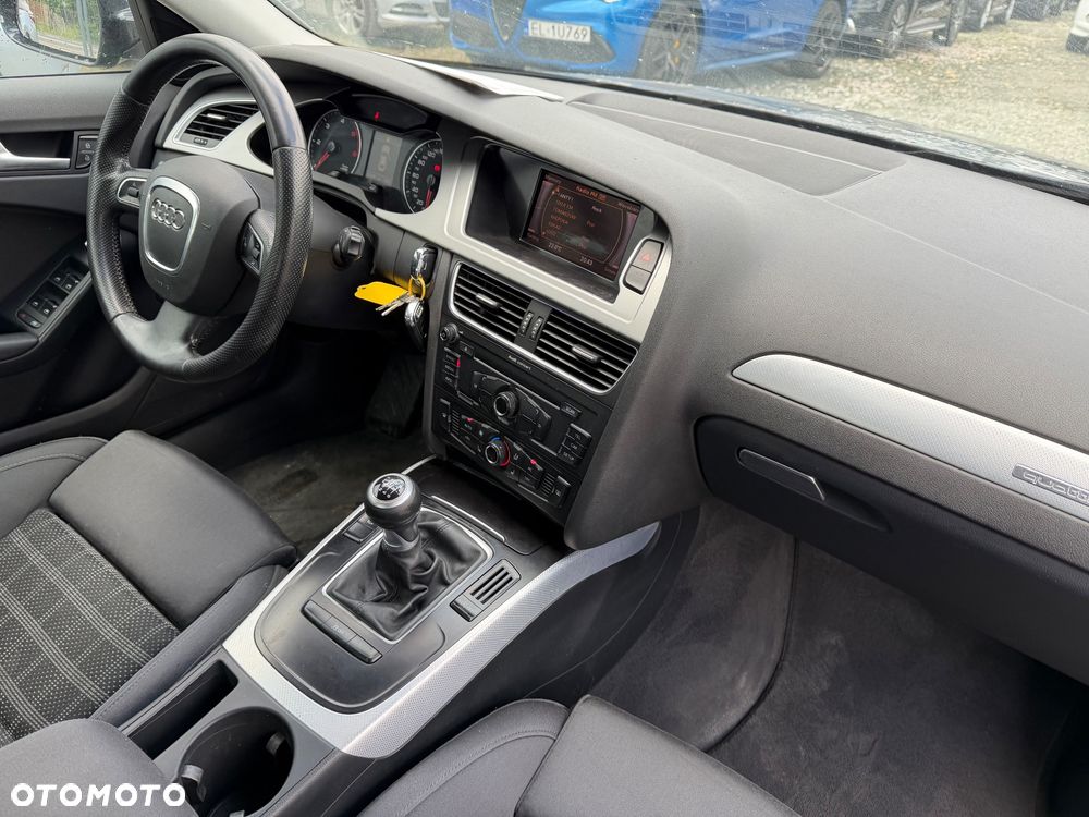 Audi A4 Limousine 2.0 TDI DPF quattro Attraction - 33