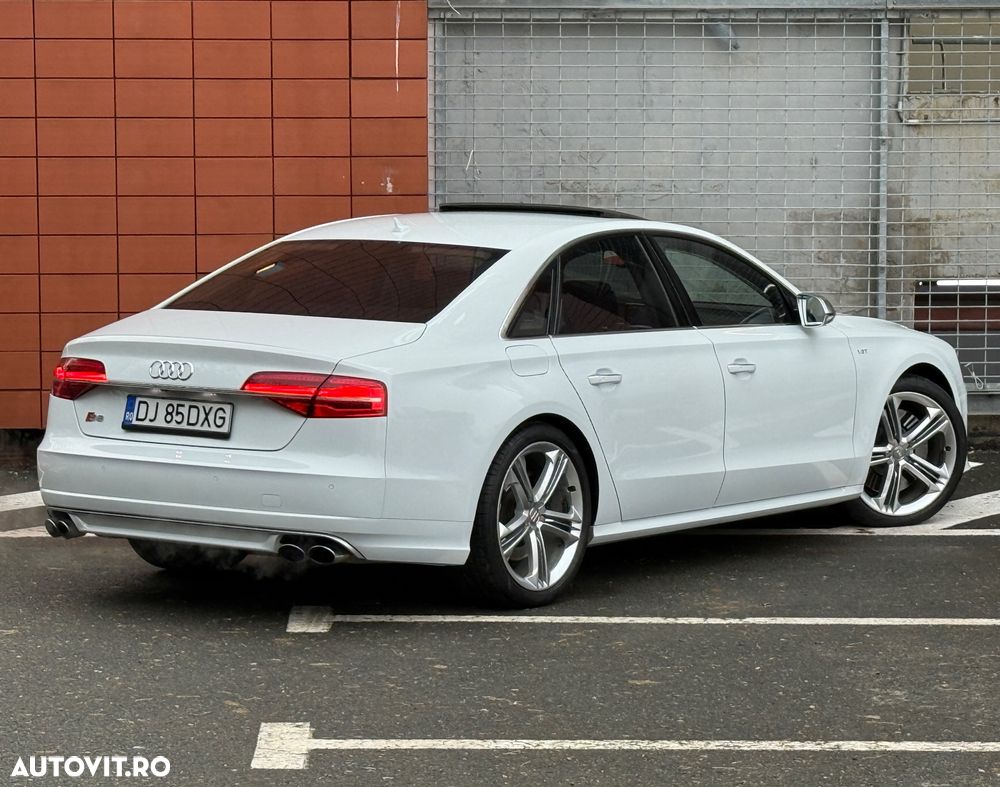 Audi S8 - 3
