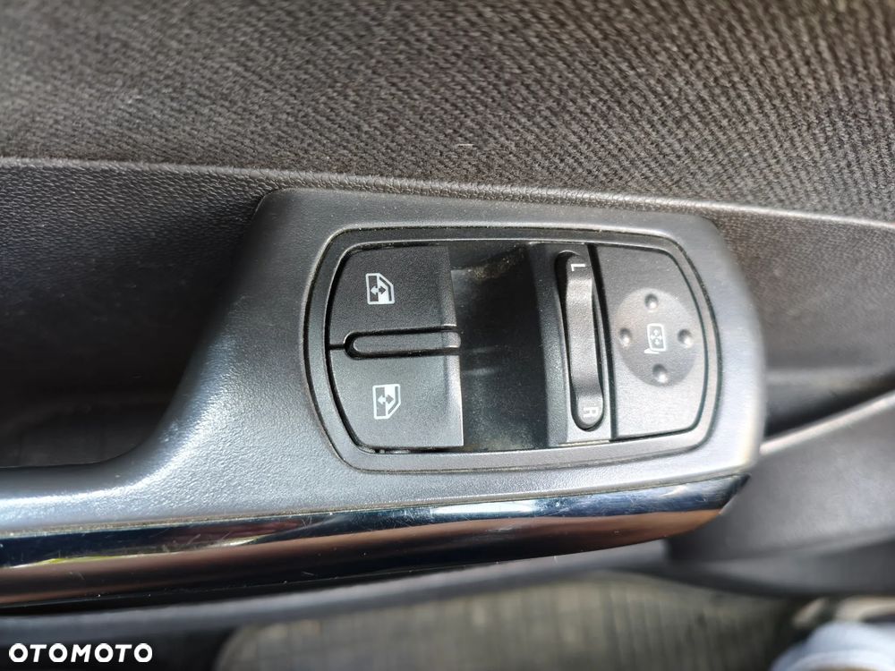 Opel Corsa 1.2 16V Enjoy - 8