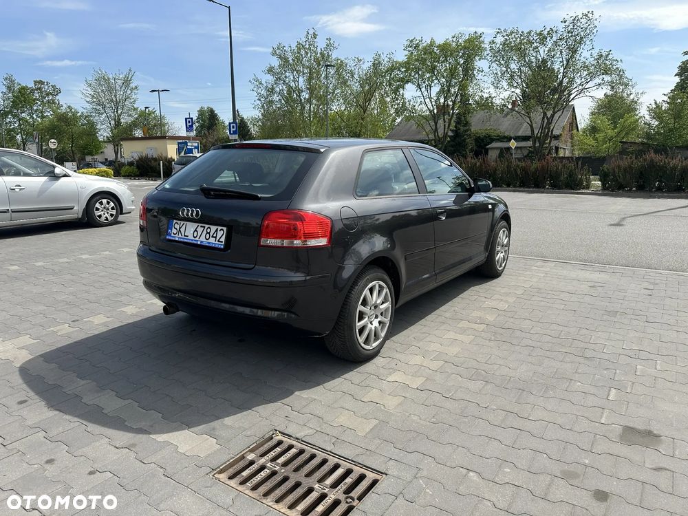 Audi A3 3-drzwiowe 1.6 Attraction - 6