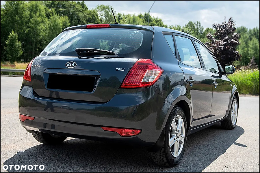 Kia Ceed - 14