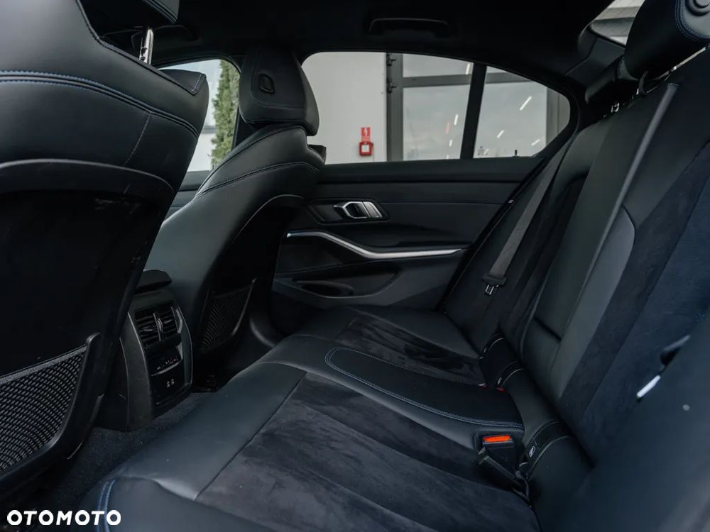 BMW Seria 3 320d xDrive mHEV M Sport - 14