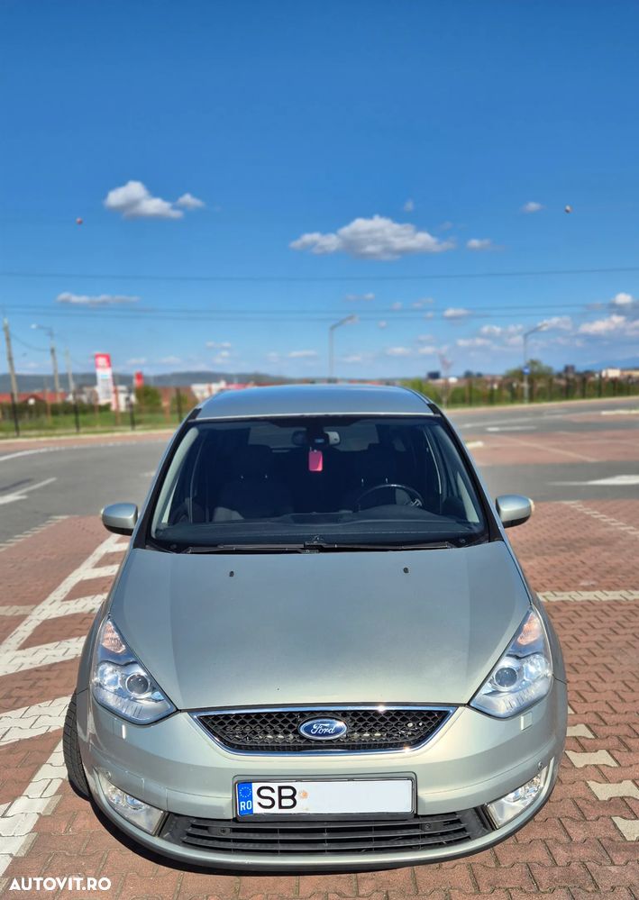 Ford Galaxy 2.0 TDCi DPF Aut. Ghia - 4