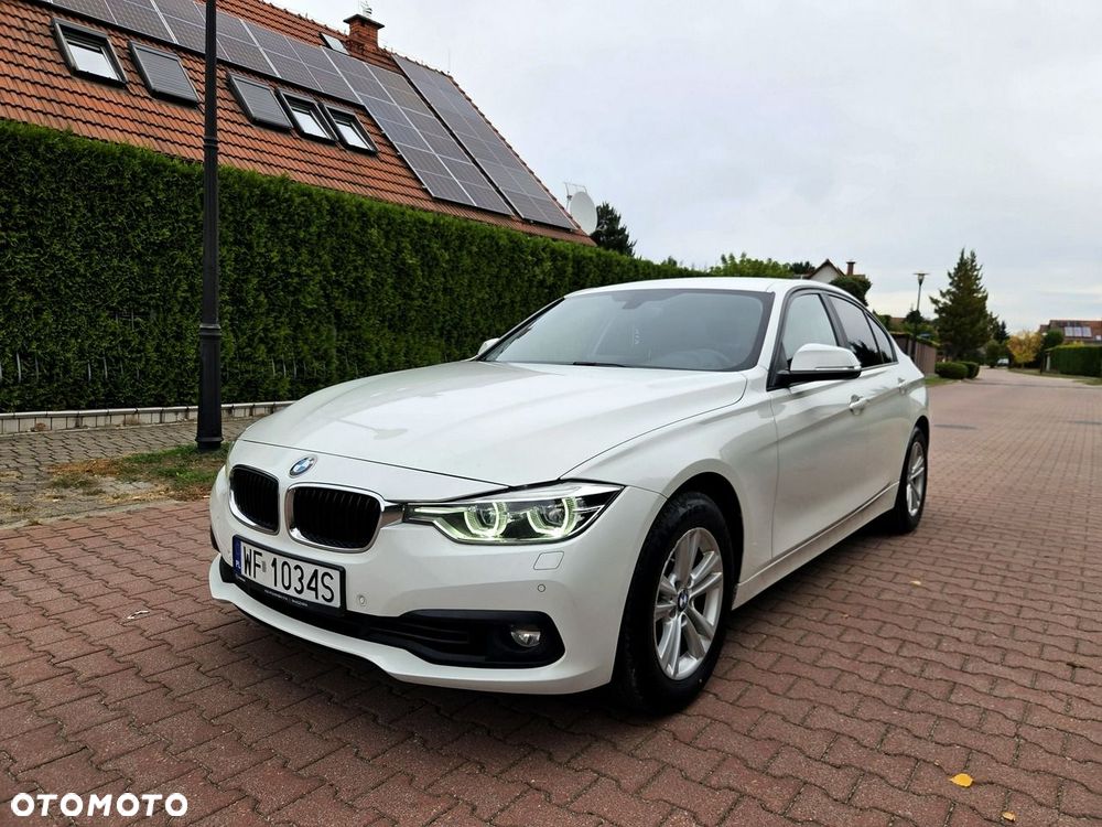 BMW Seria 3 318i - 1