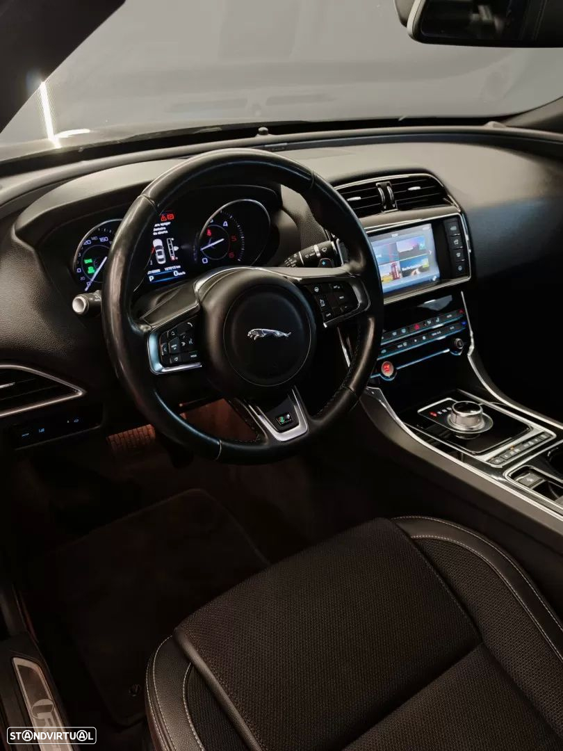Jaguar XE 2.0 D R-Sport Aut. - 8